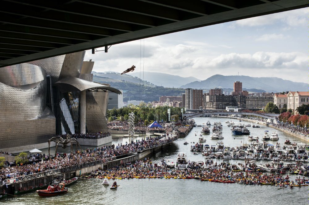 8Red Bull Cliff Diving World Series 2015 Bilbao Orlando Duque