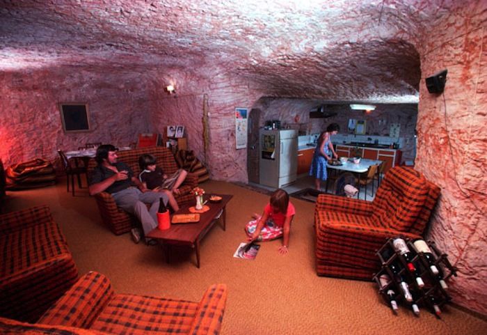 700x481xcoober pedy house1.jpg.pagespeed.ic.73gn6tBvXq
