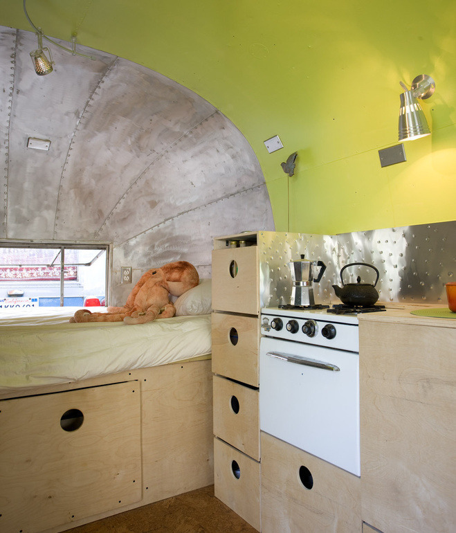 airstream-andreas-stavroupolos-kitchen