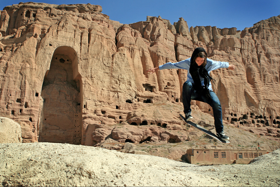 erika-buddha-bamiyan-2010-sm