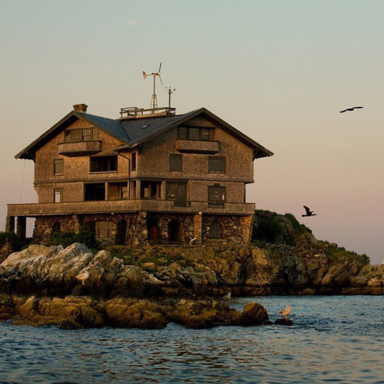 Едно удивително 130-годишно имение насред океана