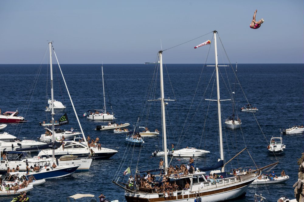  11Red Bull Cliff Diving World Series 2015 Polignano a Mare Rachelle Simpson 