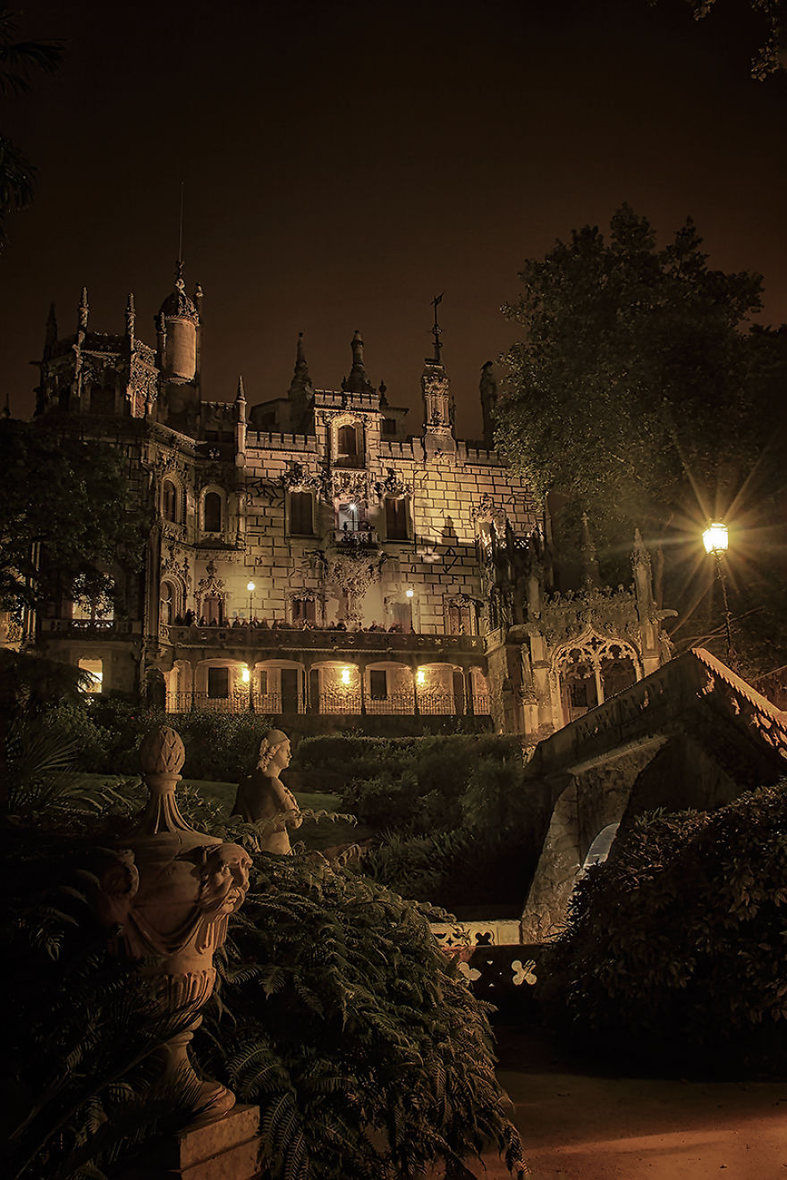  Palace-of-Mystery-Quinta-da-Regaleira-by-Taylor-Moore13 880 