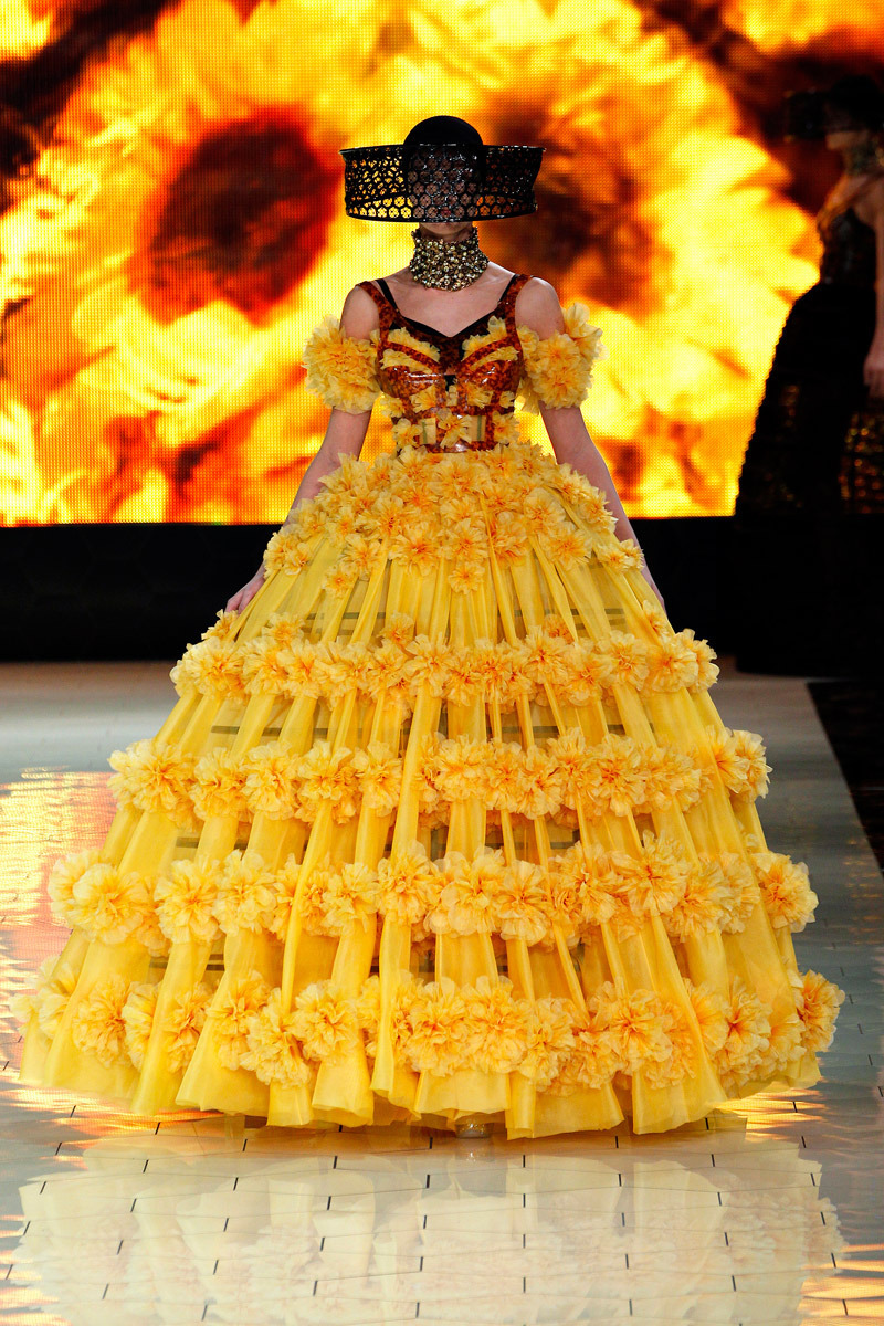  alexander-mcqueen-rtw-ss2013-runway-29 193621962345 