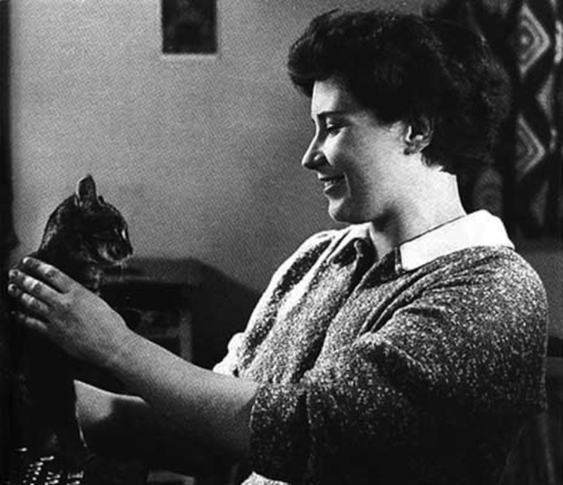 Escritores-y-sus-gatos-Doris-Lessing