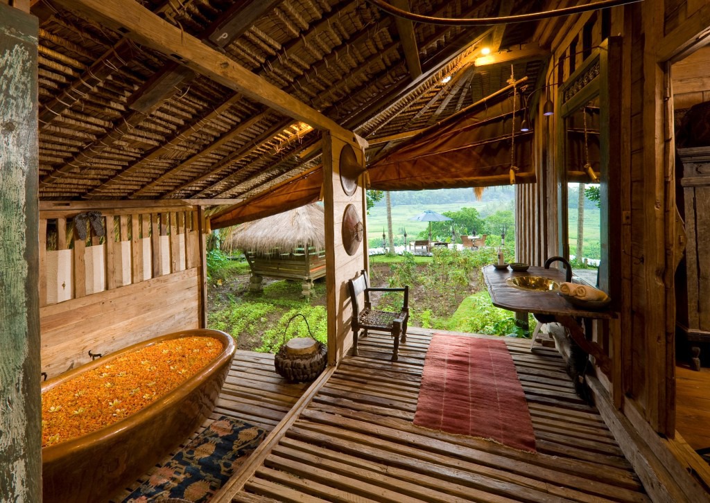  Bambu-Indah-Afrika-House-bathroom-Djuna-Ivereigh1-10 