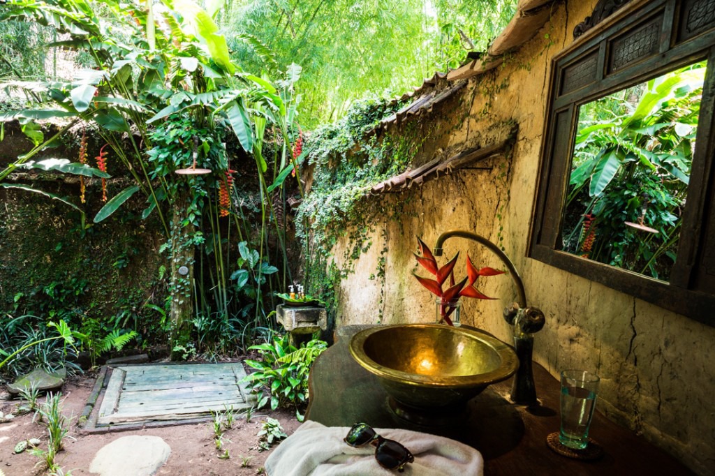  Bambu-Indah-Orin-House-bathroom-Tai-Power-Seeff-Phot 