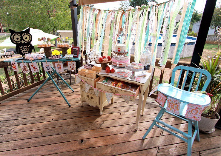  colorful-balcony-decorating-ideas-for-cottage-interior-design 