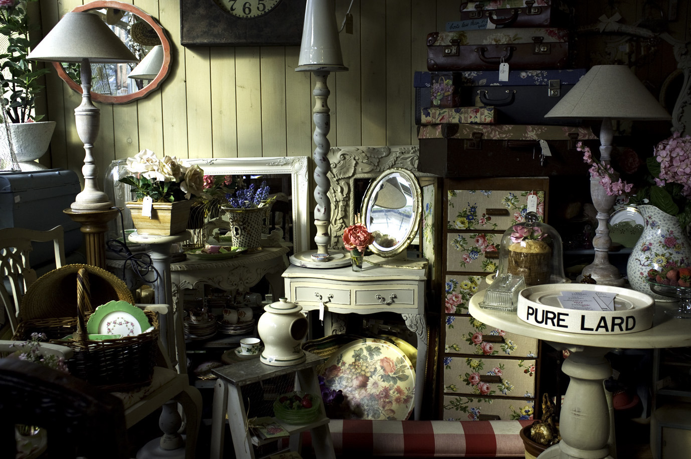  antique-shop 