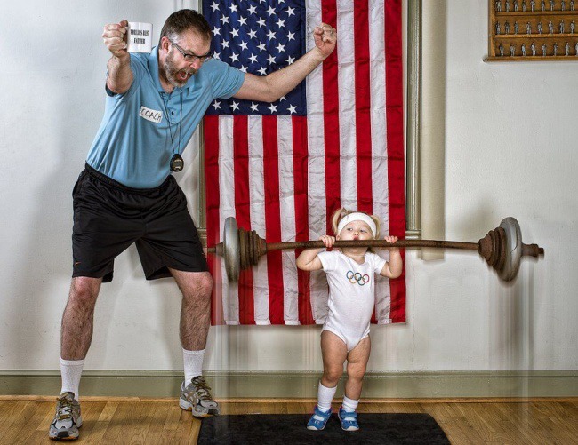  4777805-R3L8T8D-650-father daughter photo 01 