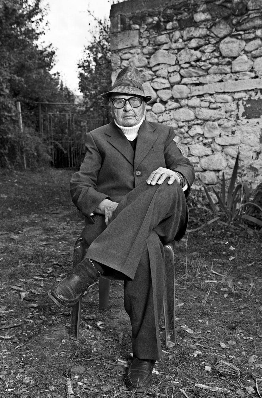  burneshas-albanian-women-who-live-as-men-jill-peters-4 