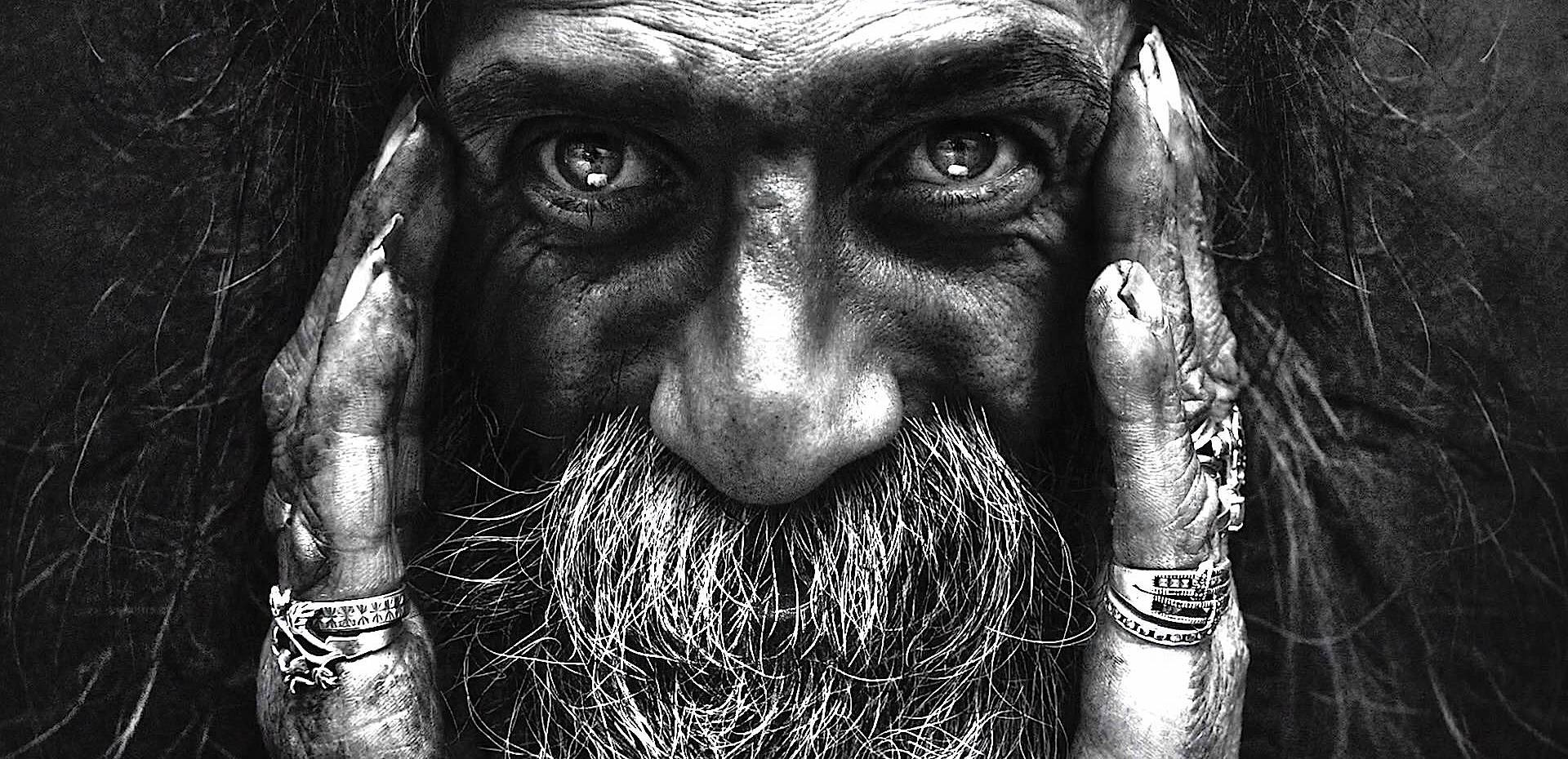 Силно емоционални портрети на бездомни хора от Lee Jeffries