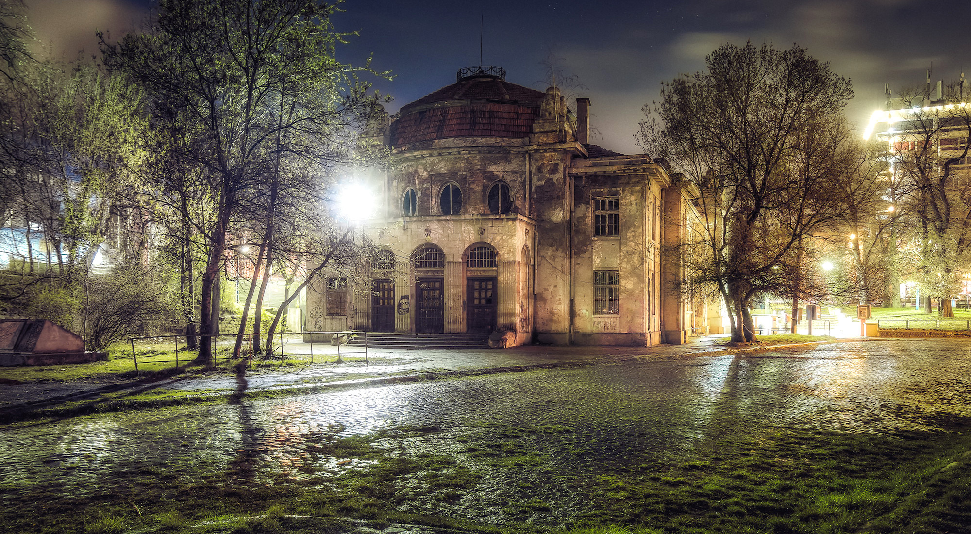 Руините на някогашна величествена София – Горнобанската баня