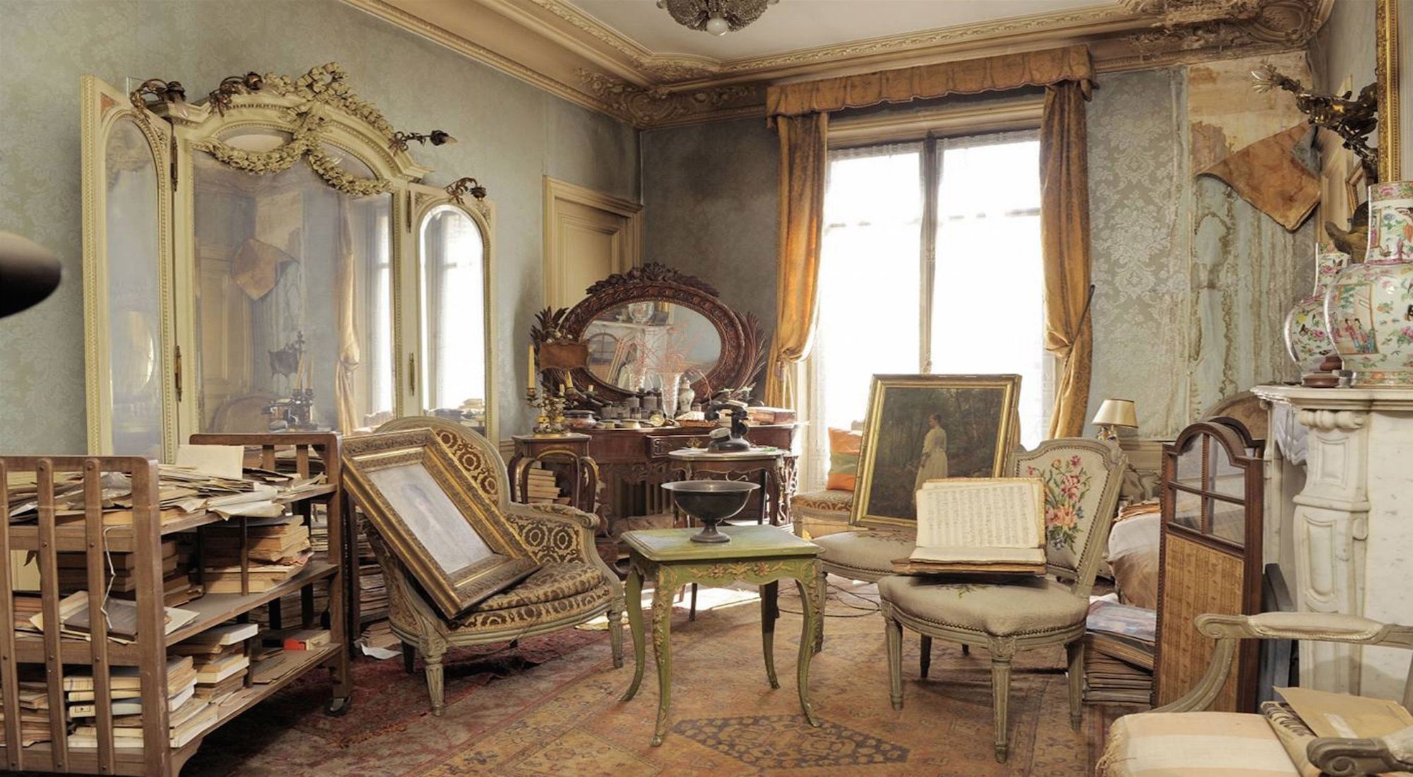 Изумителната история на един изоставен парижки апартамент