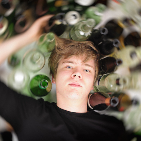 15-годишните деца в България са на второ място по консумация на алкохол в Европа | Изследване на Световната здравна организация