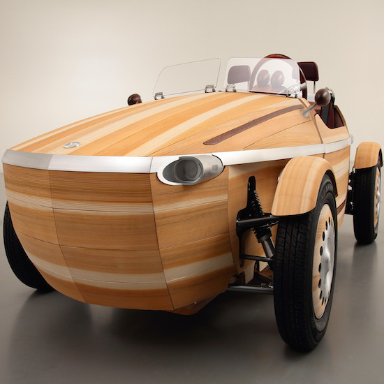 Автомобилът като реликва: идеята на Toyota за кола от дърво, която да е вечна