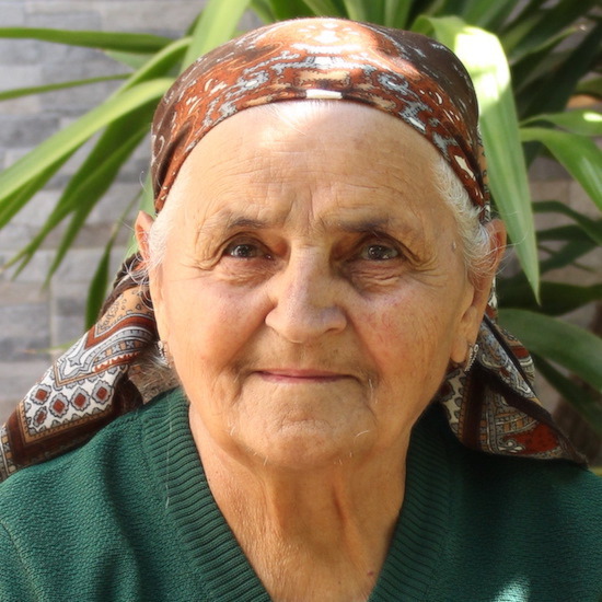 Работата и вярата крепят човека ~ Мария ДЕЯНОВА, една жена на 89